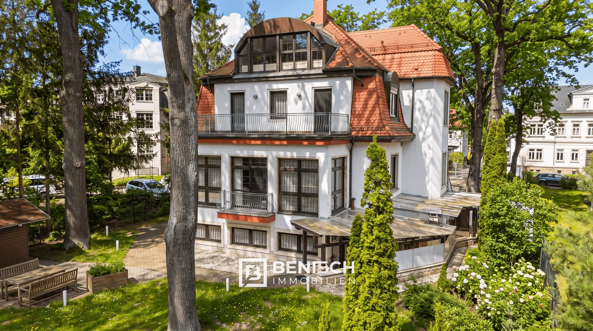 Ein Haus, drei Leben: Wohnen, Wellness, Wirken. – Villa in Klotzsche · Dresden